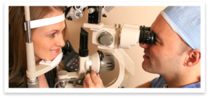 Dr Cutarelli performing LASIK pre-op eye exam