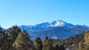 cliff house at pikes peak